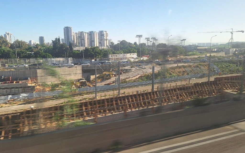 אתר בנייה פעיל