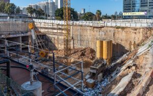 אתר הבנייה של המגדל הספירלי במתחם עזריאלי בתל אביב