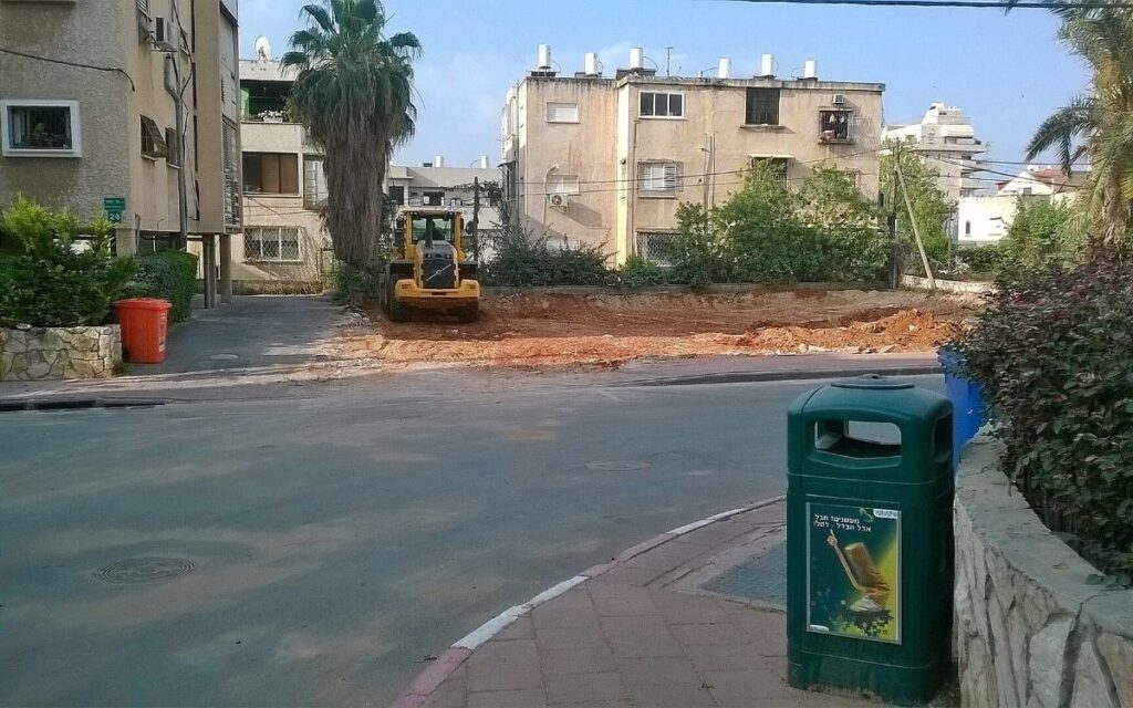 אתר בנייה של בית ברחוב בר יוחאי ברמת גן